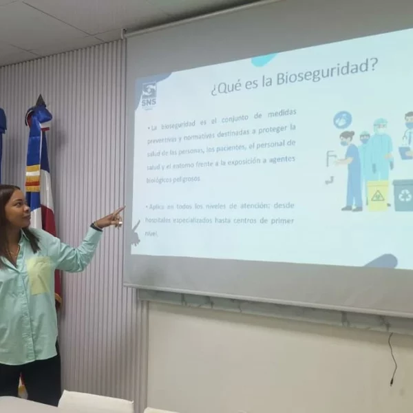 HFVCS realiza taller sobre Procesos en Bioseguridad y Riesgos Biológicos.