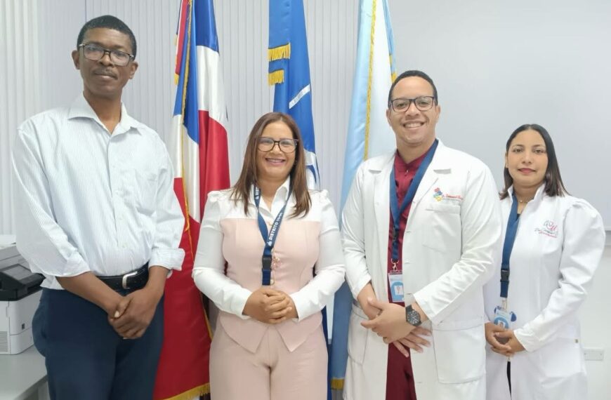 HFVCS y Distrito Escolar 10-05 fortalecen alianza en beneficio de estudiantes